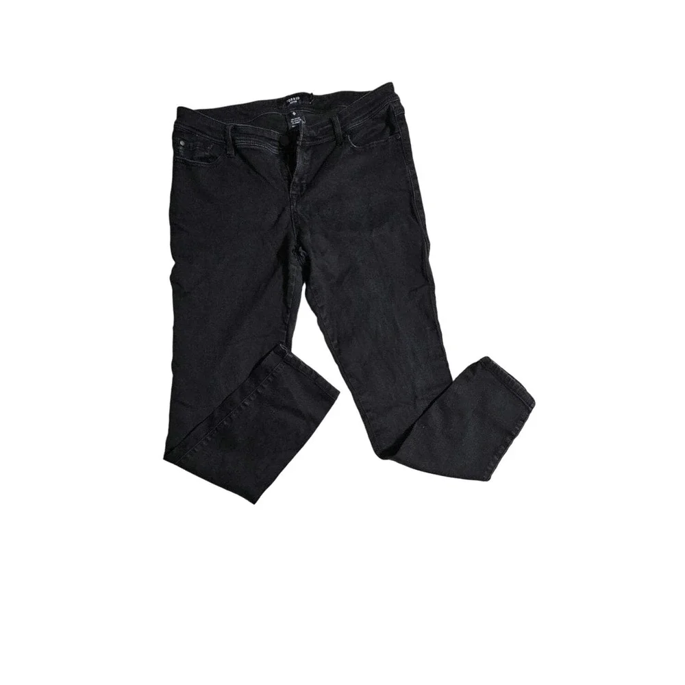 Torrid Woman's Black Denim Jeans